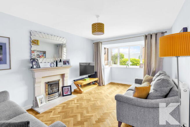 4 bed Detached for sale Image 12