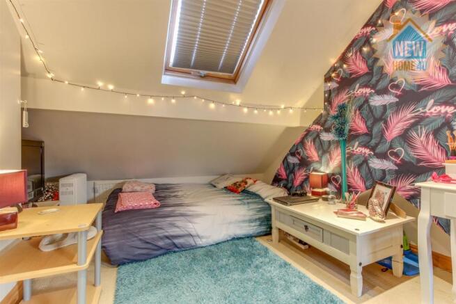 ATTIC ROOM: