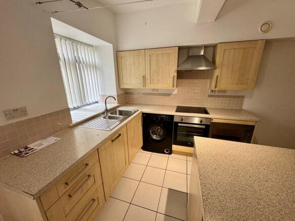 2 bed Apartment for sale Image 3