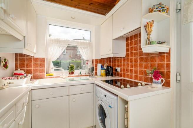 3 bed Semi-Detached for sale Image 9