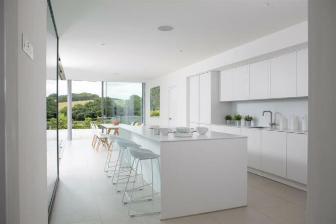 KITCHEN/DINING/LIVING