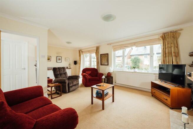 33 Boswell Drive-05.jpg