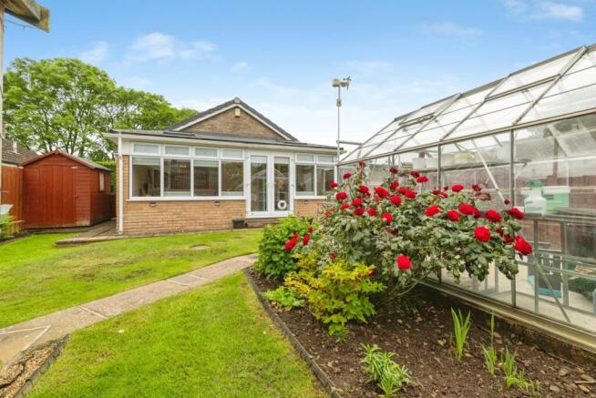 3 bed Bungalow for sale Image 6