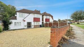 106, Winn Road, London SE12 9EZ