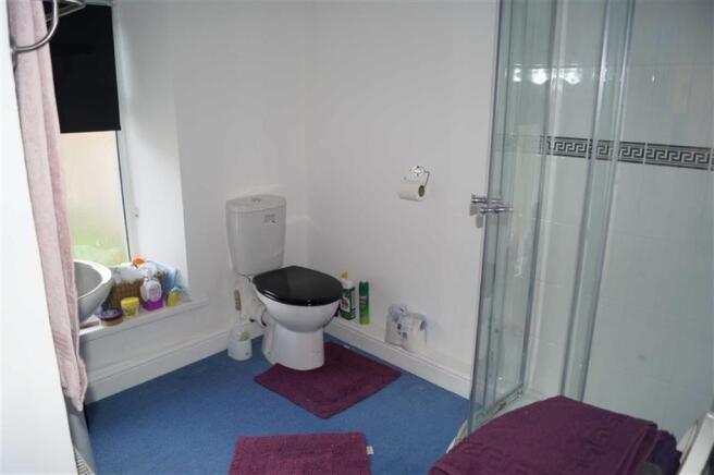 SHOWER ROOM