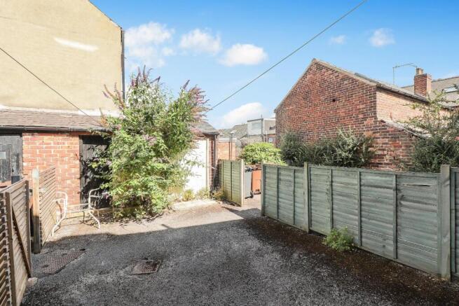3 bed Terraced for sale Image 12