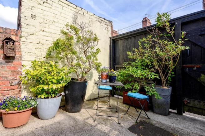 2 bed Terraced for sale Image 11