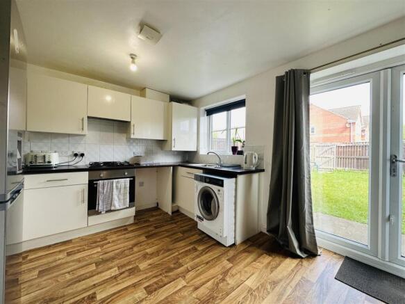 3 bed Terraced for sale Image 8