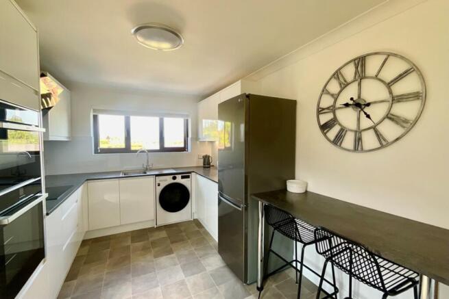 3 bed Bungalow for sale Image 6