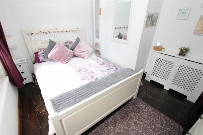 2 bed Terraced for sale Image 9