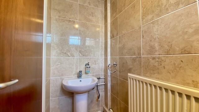 Cloakroom/wc