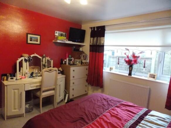 BEDROOM 2