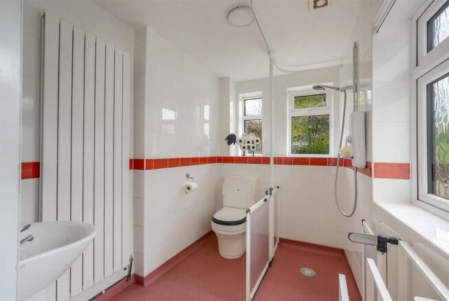 4 bed Semi-Detached for sale Image 11
