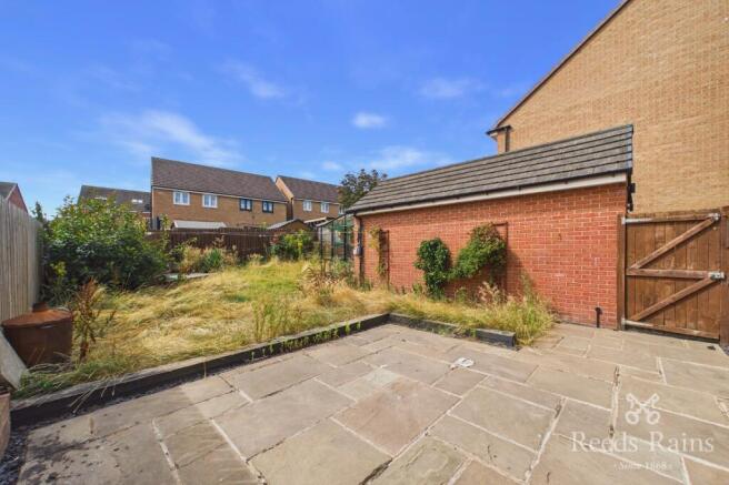 4 bed Detached to rent Image 12