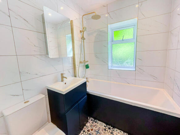 2 bed Semi-Detached for sale Image 11