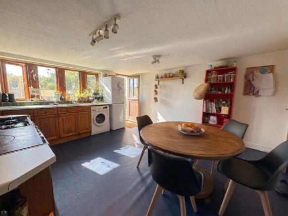 3 bed Cottage for sale Image 2