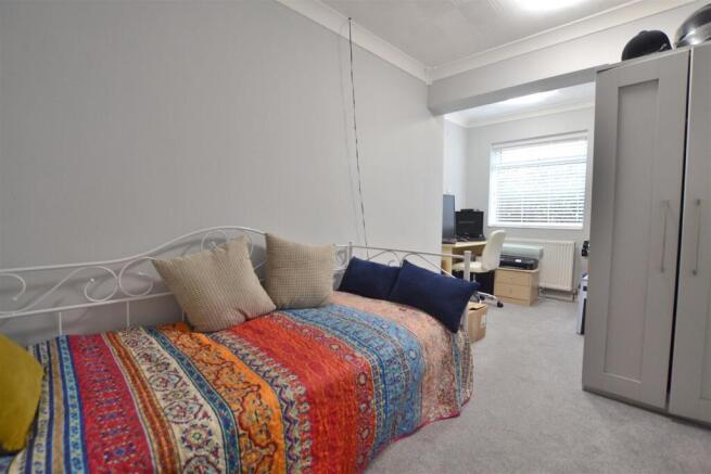 Bedroom 3 .JPG