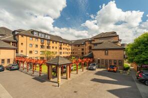 Flat 415, 173 Carlyle Court, Comely Bank Road, Stockbridge, Edinburgh EH4 1DJ