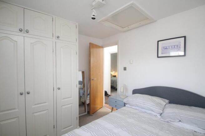 2 bed Flat to rent Image 7
