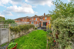 60, New Road, Southampton SO31 5AB