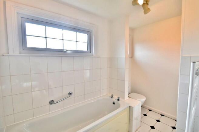 Bathroom & showe
