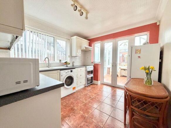 Kitchen breakfast room