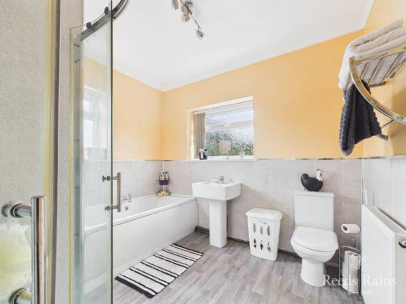 3 bed Semi-Detached for sale Image 9