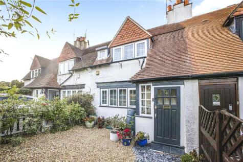Connaught Road, Brookwood, Woking, Surrey, GU24