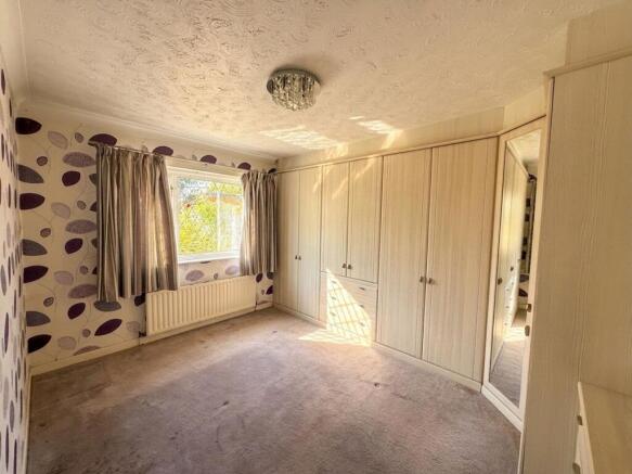 3 bed Semi-Detached Bungalow for sale Image 7