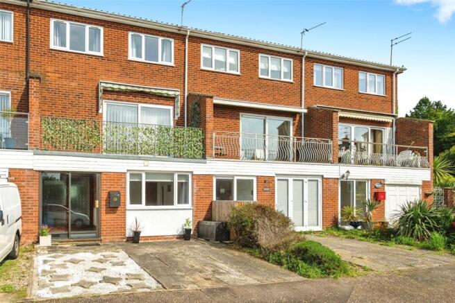 4-bed terraced on Staithe Close, Horning, Norwich, Norfolk, NR12, £300,000
