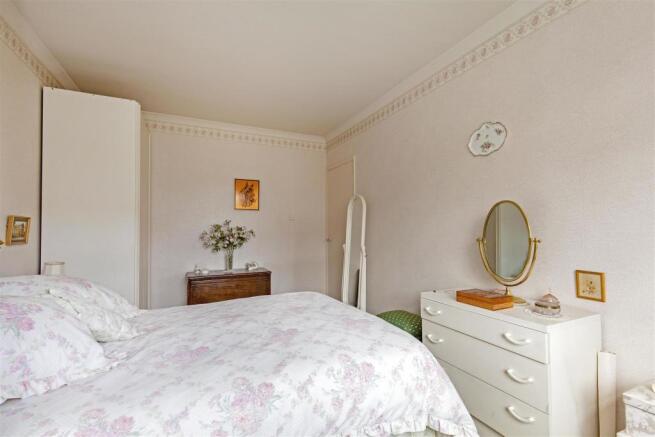 Bedroom 1-3.jpg