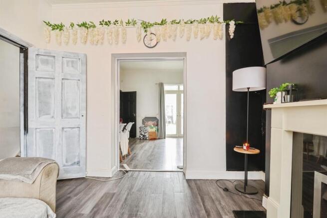 2 bed Terraced for sale Image 5