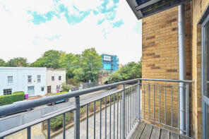 Flat 3, 15 Edward Heylyn House, Thomas Fyre Drive, London E3 2ZL