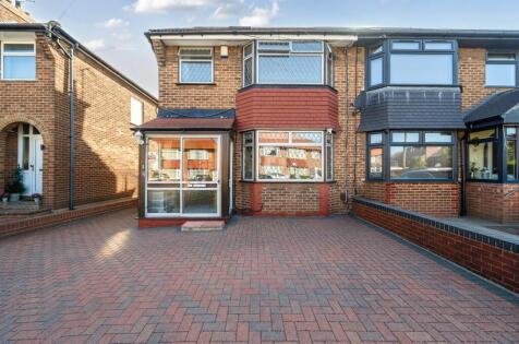 Broomgrove Gardens, Edgware, HA8