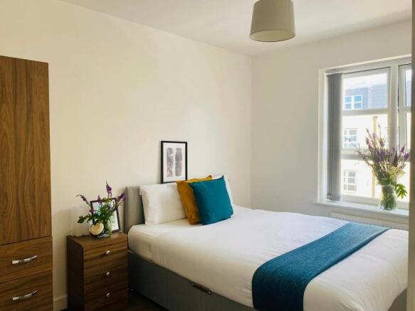 2 bed Apartment to rent Image 5