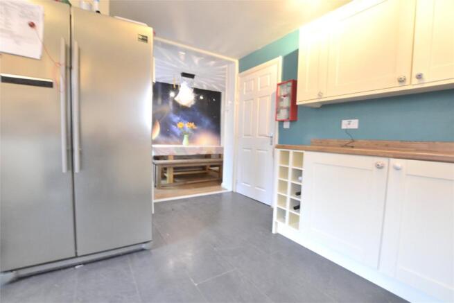 Kitchen/ Dining Area