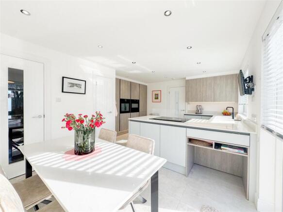 Kitchen/Dine