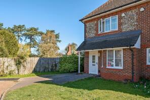 12, Greenfinch Drive, Reading RG10 9JE
