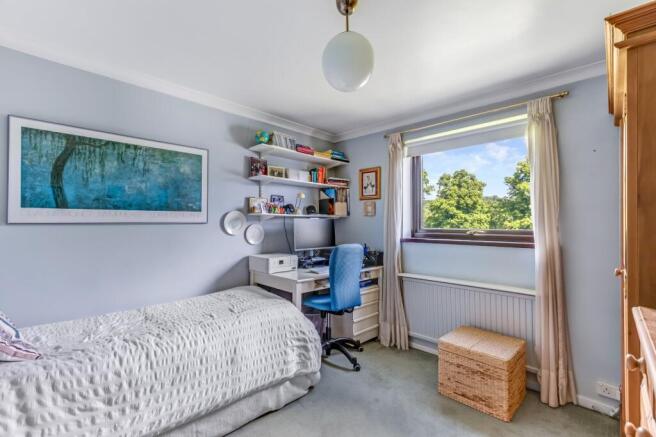 3 bed House for sale Image 12