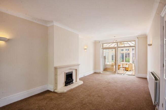 3 bed Semi-Detached for sale Image 4