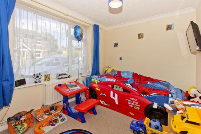 bed2.jpg