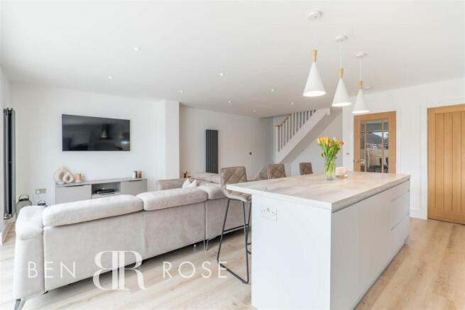 Kitchen/Breakfast/Family Room
