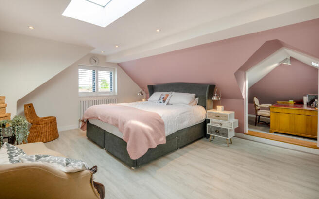 Principal bedroom
