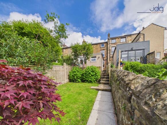 Spacious Garden with Seating Areas