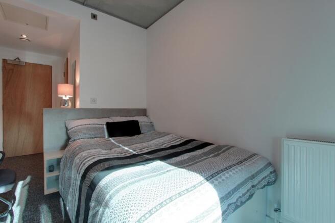 3 bed Apartment to rent Image 4