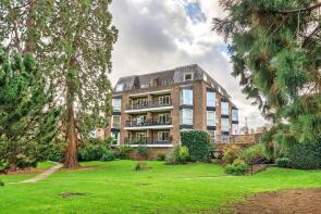 29, Stoneydeep, Twickenham Road, Teddington TW11 8BL