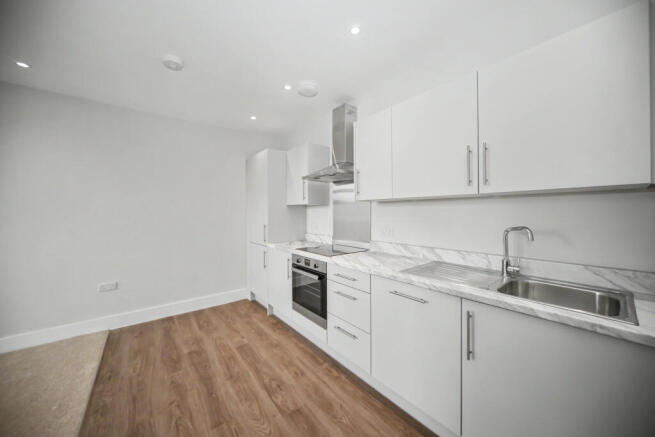 2 bed Apartment for sale Image 6