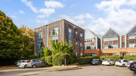 FLAT 6 Dunton House, Whittets Ait, Weybridge, KT13 8BP
