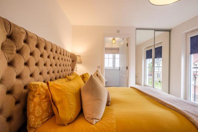 056-2_Hunterfield_Place_Carluke_ML84GY.jpg