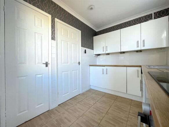 Kitchen (2).jpeg